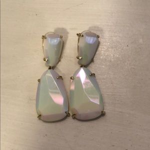 Kendra Scott Katie white iridescent earrings